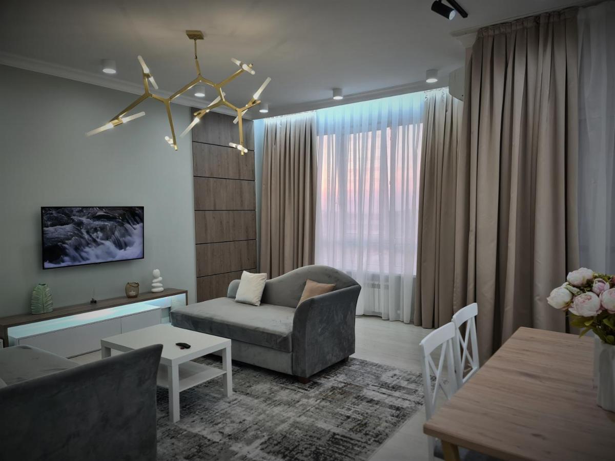 Deluxe Apartment - Tamerlan Residence Šymkent Exteriér fotografie